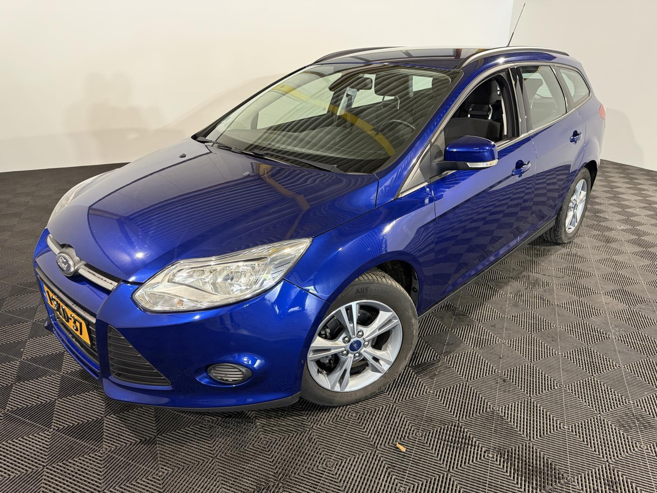 Ford | Focus Wagon | 1.0 EcoBoost Edition | 2013 | 172.358 km | 1SKD37 | Logisch - מכונית: תמונה 1 Ford | Focus Wagon | 1.0 EcoBoost Edition | 2013 | 172.358 km | 1SKD37 | Logisch - מכונית: תמונה 1