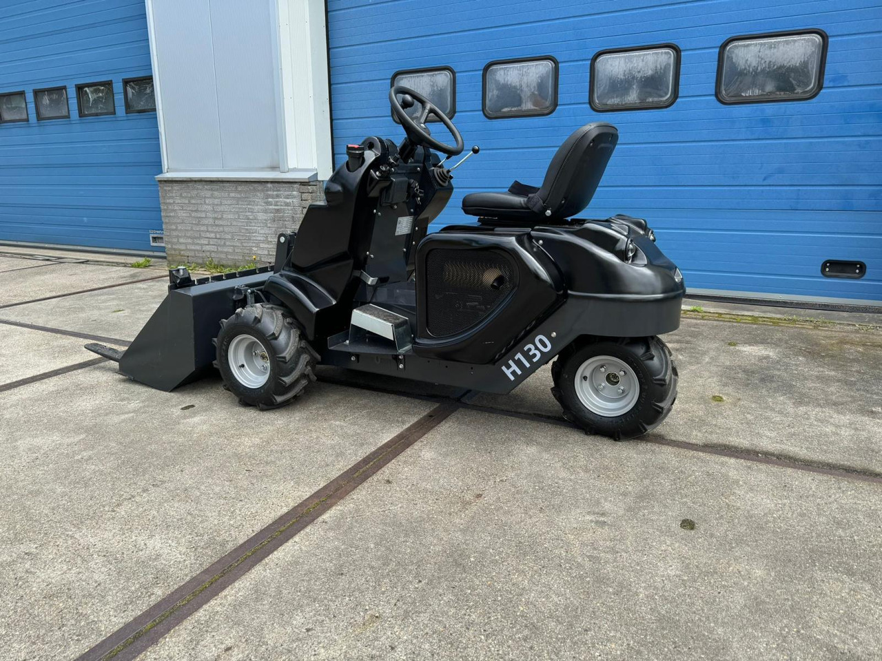 Heracles H130 Mini Shovel Nieuw - ציוד לסדנאות: תמונה 3 Heracles H130 Mini Shovel Nieuw - ציוד לסדנאות: תמונה 3