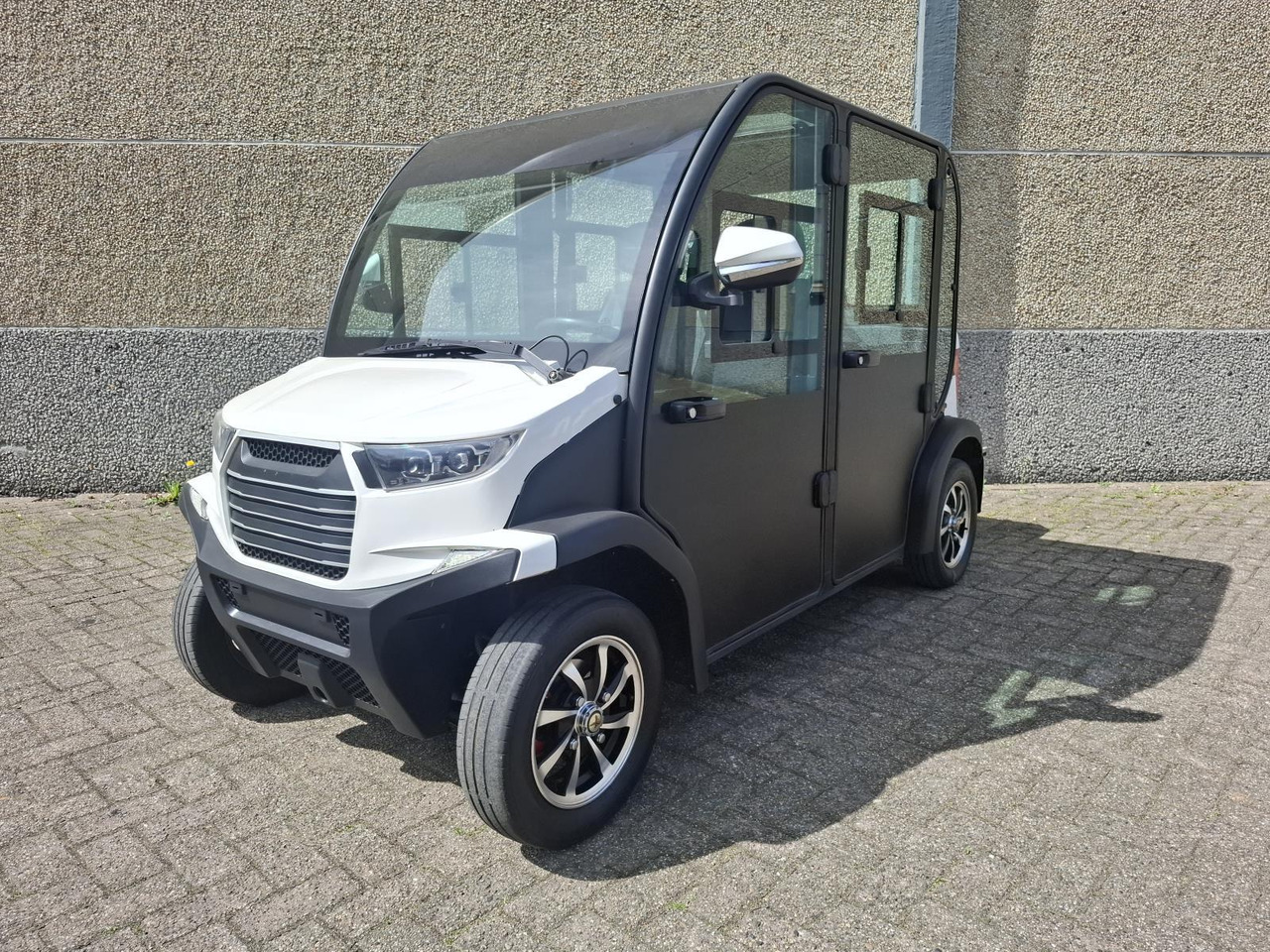 Italcar L4S E-Shuttle 4-zits Elektrische Golfkar H-368-PB - עגלת גולף: תמונה 1 Italcar L4S E-Shuttle 4-zits Elektrische Golfkar H-368-PB - עגלת גולף: תמונה 1