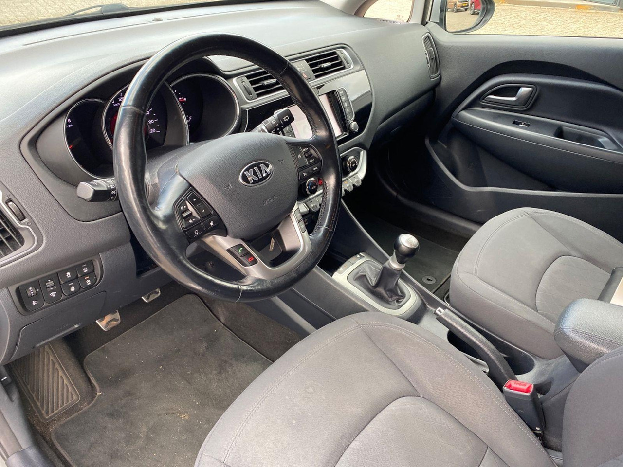Kia Rio 1.2 CVVT ExecutiveLine | 2016 | 136.369 km | KP810H | NAP: Logisch - האצ'בק: תמונה 5 Kia Rio 1.2 CVVT ExecutiveLine | 2016 | 136.369 km | KP810H | NAP: Logisch - האצ'בק: תמונה 5
