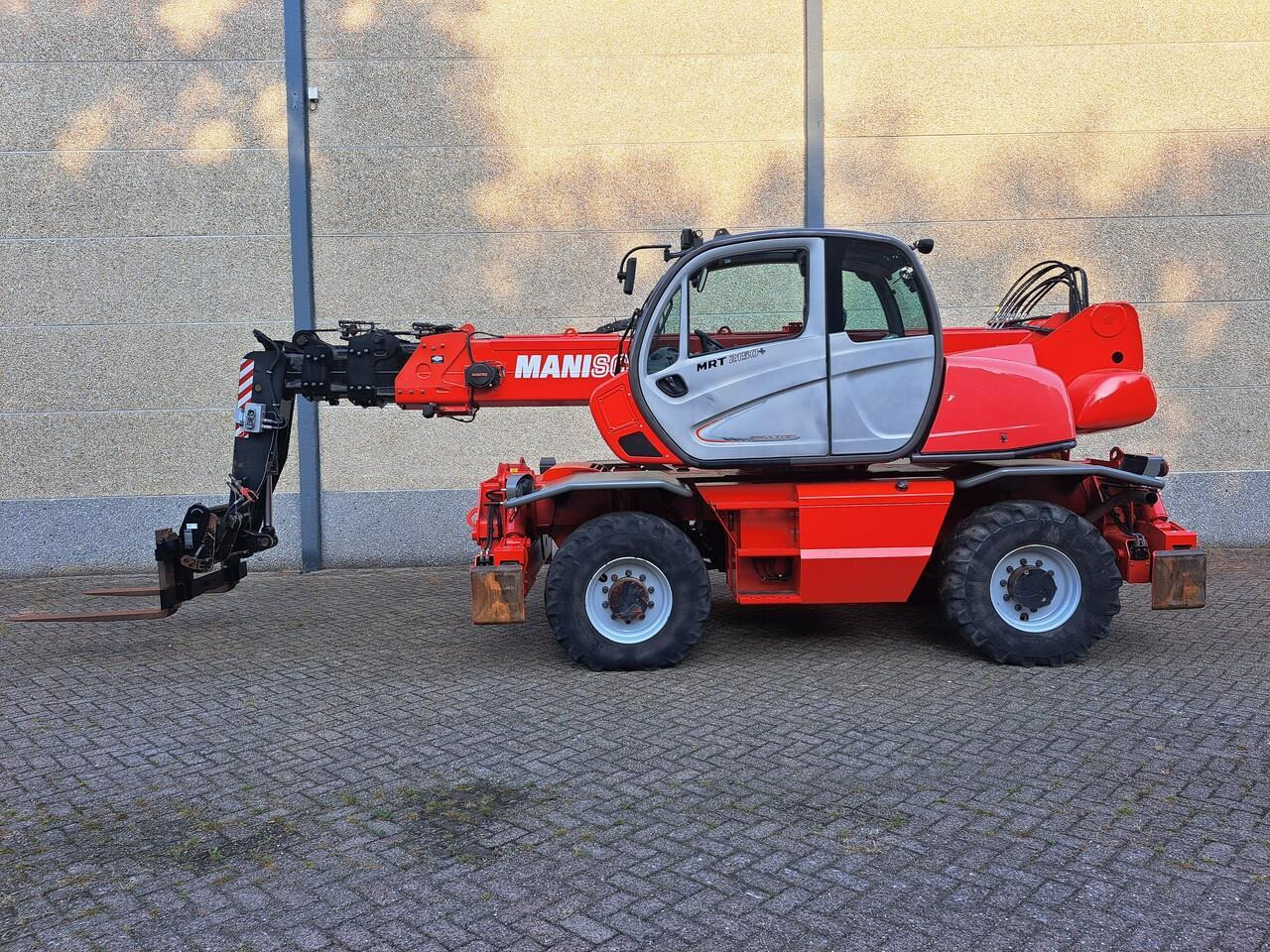 Manitou MRT 2150+ Privilege All-Terrain Roterende Verreiker (2015) - מפעיל טלסקופי: תמונה 5 Manitou MRT 2150+ Privilege All-Terrain Roterende Verreiker (2015) - מפעיל טלסקופי: תמונה 5