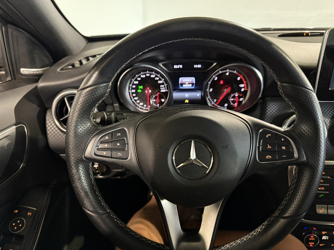 Mercedes-Benz A-klasse 200d Sport Edition | 2018 | 168.268 km | K-690-BJ - האצ'בק: תמונה 5 Mercedes-Benz A-klasse 200d Sport Edition | 2018 | 168.268 km | K-690-BJ - האצ'בק: תמונה 5