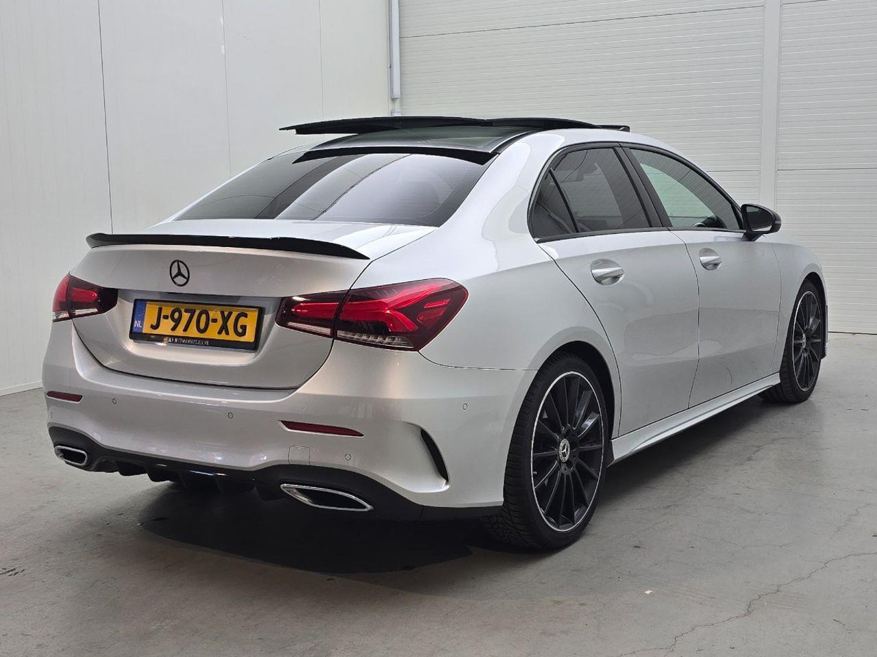 Mercedes - Benz A - klasse 220 4MATIC Premium | 2019 | 198.686 km | Automaat | J970XG | NAP: Geen oordeel - סדאן: תמונה 4 Mercedes - Benz A - klasse 220 4MATIC Premium | 2019 | 198.686 km | Automaat | J970XG | NAP: Geen oordeel - סדאן: תמונה 4