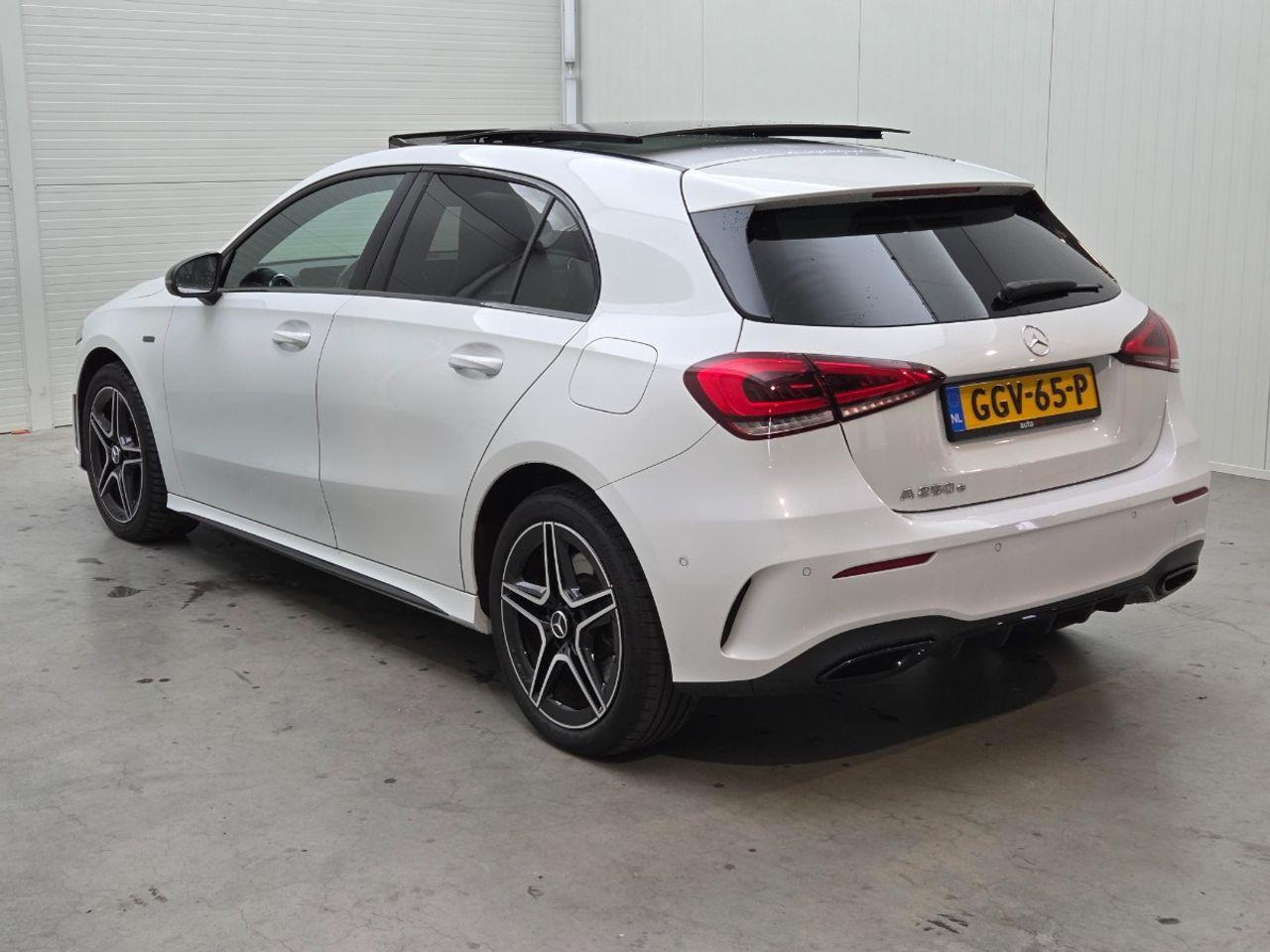 Mercedes - Benz A - klasse 250 e Premium Plus | 2021 | 82.548 km | GGV65P | NAP: Geen oordeel - האצ'בק: תמונה 3 Mercedes - Benz A - klasse 250 e Premium Plus | 2021 | 82.548 km | GGV65P | NAP: Geen oordeel - האצ'בק: תמונה 3