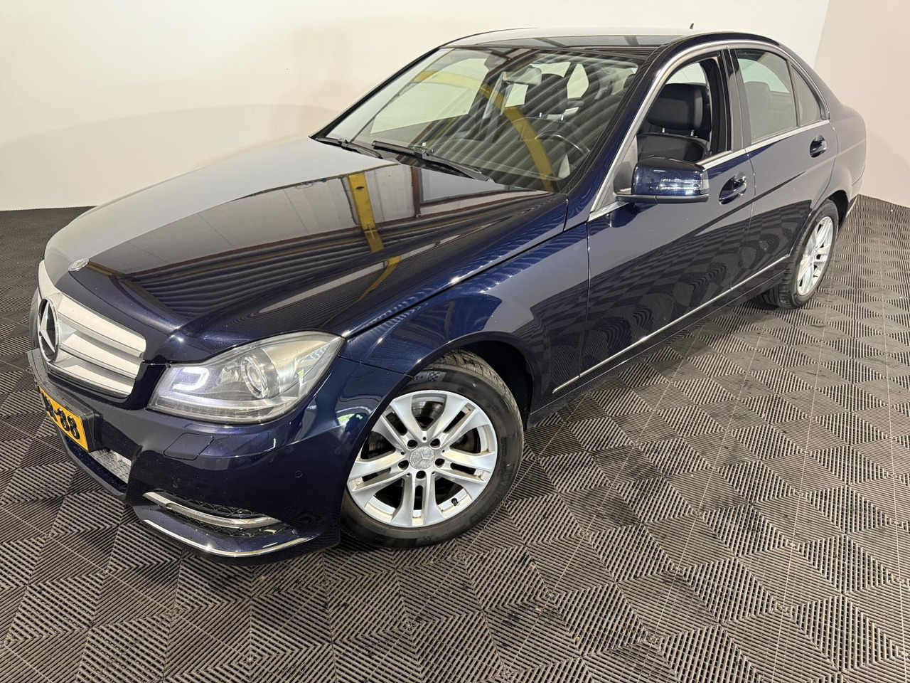 Mercedes-Benz C-klasse 220 CDI BlueEFFICIENCY Edition Avantgarde | 2013 | 348.866 km | 5-KJR-88 - סדאן: תמונה 1 Mercedes-Benz C-klasse 220 CDI BlueEFFICIENCY Edition Avantgarde | 2013 | 348.866 km | 5-KJR-88 - סדאן: תמונה 1