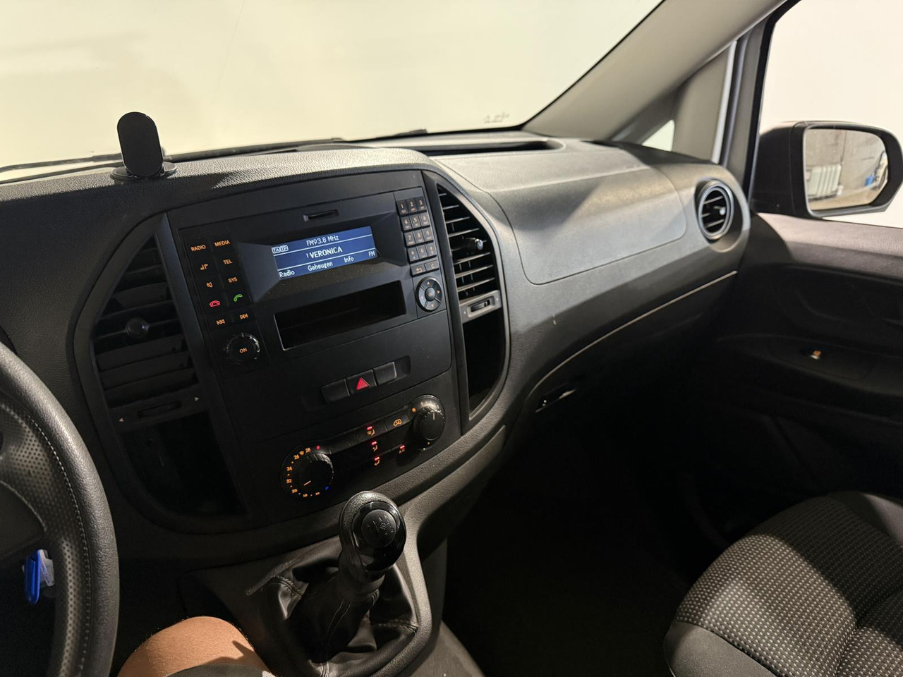 Mercedes-Benz Vito 109 CDI Lang Business Professional | 2017 | 192.928 km | V-100-JN - כלי רכב מסחרי קטן: תמונה 2 Mercedes-Benz Vito 109 CDI Lang Business Professional | 2017 | 192.928 km | V-100-JN - כלי רכב מסחרי קטן: תמונה 2