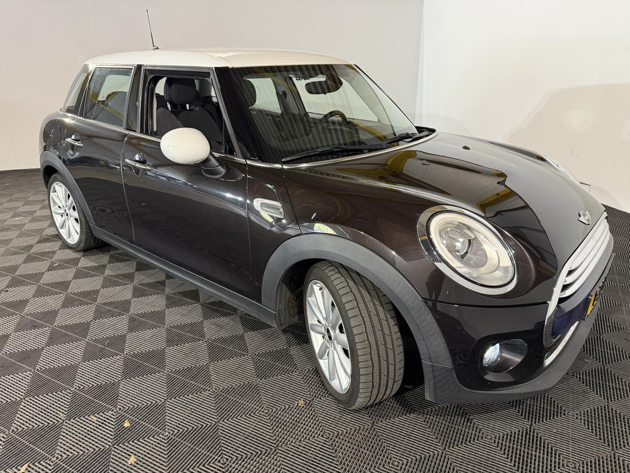 Mini | Mini | 1.5 Cooper Chili Business | 2015 | 201.355 km | 1ZPK60 | Logisch - האצ'בק: תמונה 3 Mini | Mini | 1.5 Cooper Chili Business | 2015 | 201.355 km | 1ZPK60 | Logisch - האצ'בק: תמונה 3