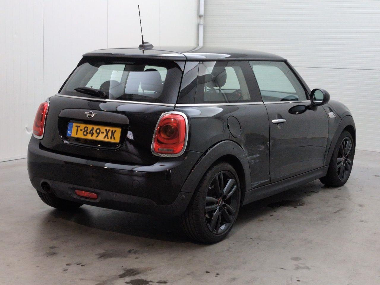 Mini Mini 1.5 One Salt | 2018 | 65.360 km | T849XK | NAP: Geen oordeel - האצ'בק: תמונה 4 Mini Mini 1.5 One Salt | 2018 | 65.360 km | T849XK | NAP: Geen oordeel - האצ'בק: תמונה 4