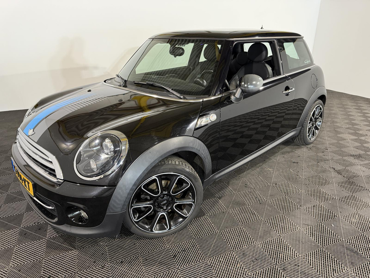 Mini | Mini | 1.6 Cooper Westminster | 2012 | 146.041 km | G714KT | Geen oordeel - האצ'בק: תמונה 1 Mini | Mini | 1.6 Cooper Westminster | 2012 | 146.041 km | G714KT | Geen oordeel - האצ'בק: תמונה 1