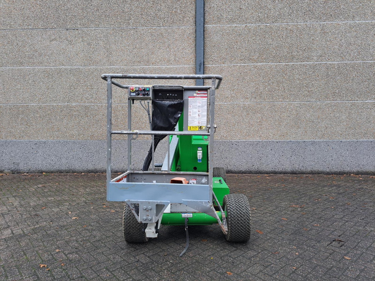 Niftylift HR12 Telescoophoogwerker DE Bi-Energy/Hybride 2WD 12m 2017 - פלטפורמה אווירית: תמונה 2 Niftylift HR12 Telescoophoogwerker DE Bi-Energy/Hybride 2WD 12m 2017 - פלטפורמה אווירית: תמונה 2