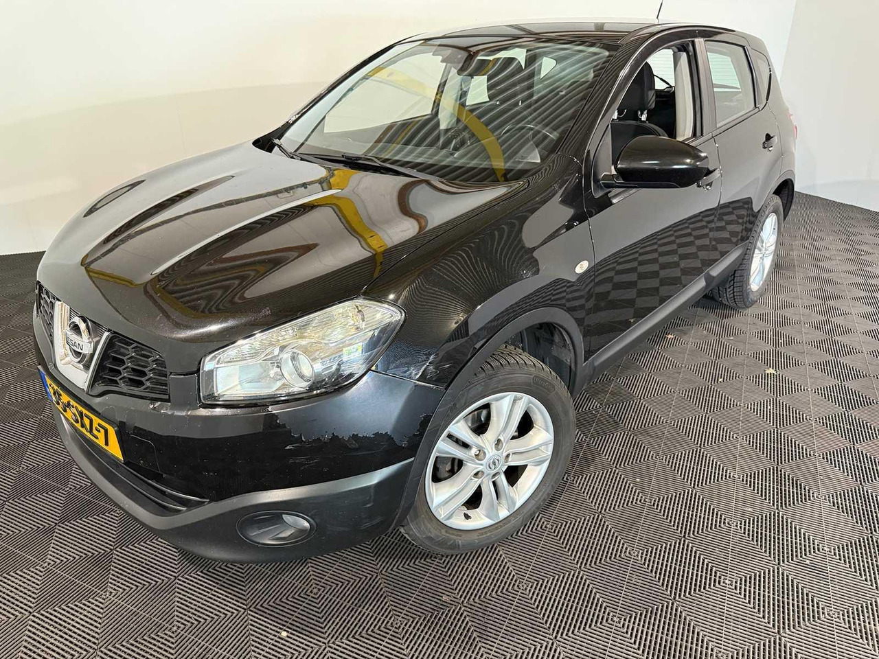 Nissan Qashqai 1.6 Acenta | 2012 | 251.892 km | 35-SXZ-7 - SUV: תמונה 1 Nissan Qashqai 1.6 Acenta | 2012 | 251.892 km | 35-SXZ-7 - SUV: תמונה 1
