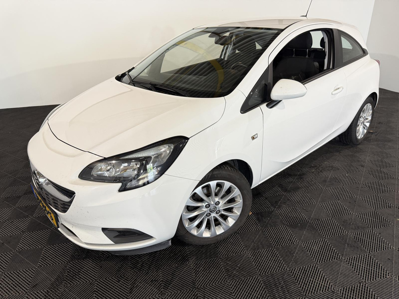 Opel Corsa 1.3 CDTI Business+ 2016 274.545 km JB-136-S - האצ'בק: תמונה 1 Opel Corsa 1.3 CDTI Business+ 2016 274.545 km JB-136-S - האצ'בק: תמונה 1