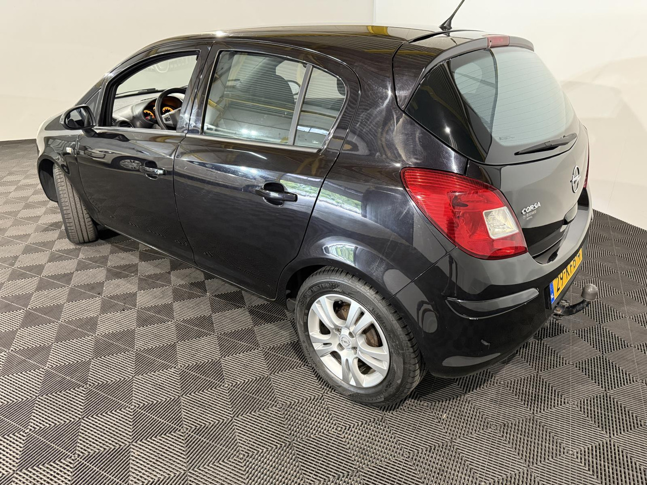 Opel Corsa 1.4-16V Edition | 2009 | 259.282 km | 29-KFB-4 - האצ'בק: תמונה 3 Opel Corsa 1.4-16V Edition | 2009 | 259.282 km | 29-KFB-4 - האצ'בק: תמונה 3