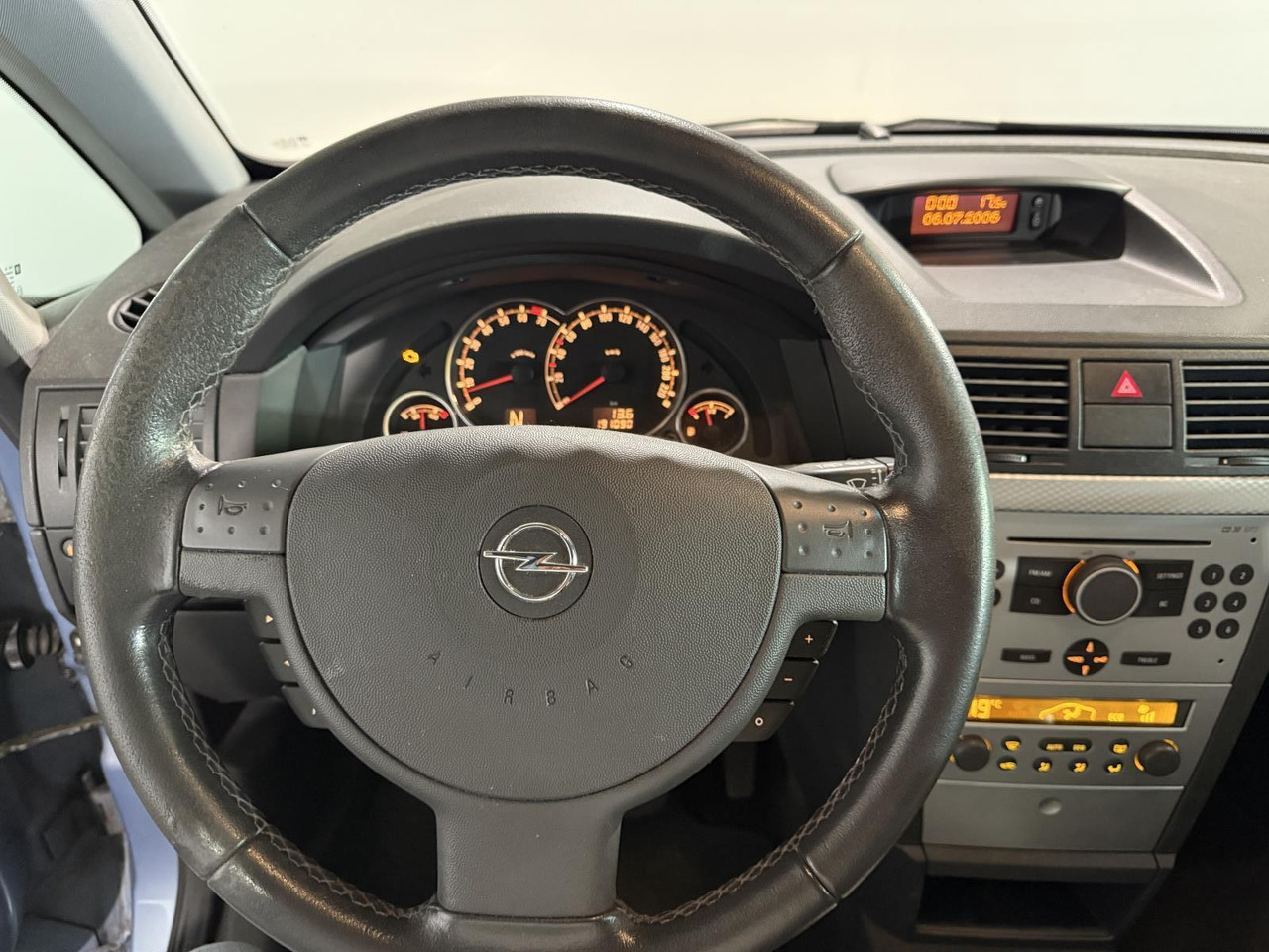 Opel | Meriva | 1.6-16V Cosmo Automaat | 2006 | 191.090 km | 24TKBF | Logisch - מכונית: תמונה 3 Opel | Meriva | 1.6-16V Cosmo Automaat | 2006 | 191.090 km | 24TKBF | Logisch - מכונית: תמונה 3