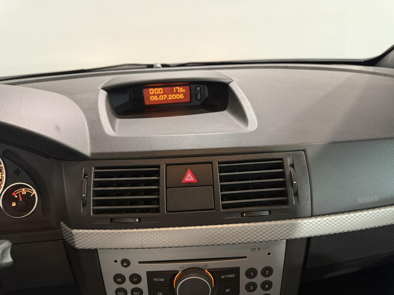Opel | Meriva | 1.6-16V Cosmo Automaat | 2006 | 191.090 km | 24TKBF | Logisch - מכונית: תמונה 4 Opel | Meriva | 1.6-16V Cosmo Automaat | 2006 | 191.090 km | 24TKBF | Logisch - מכונית: תמונה 4