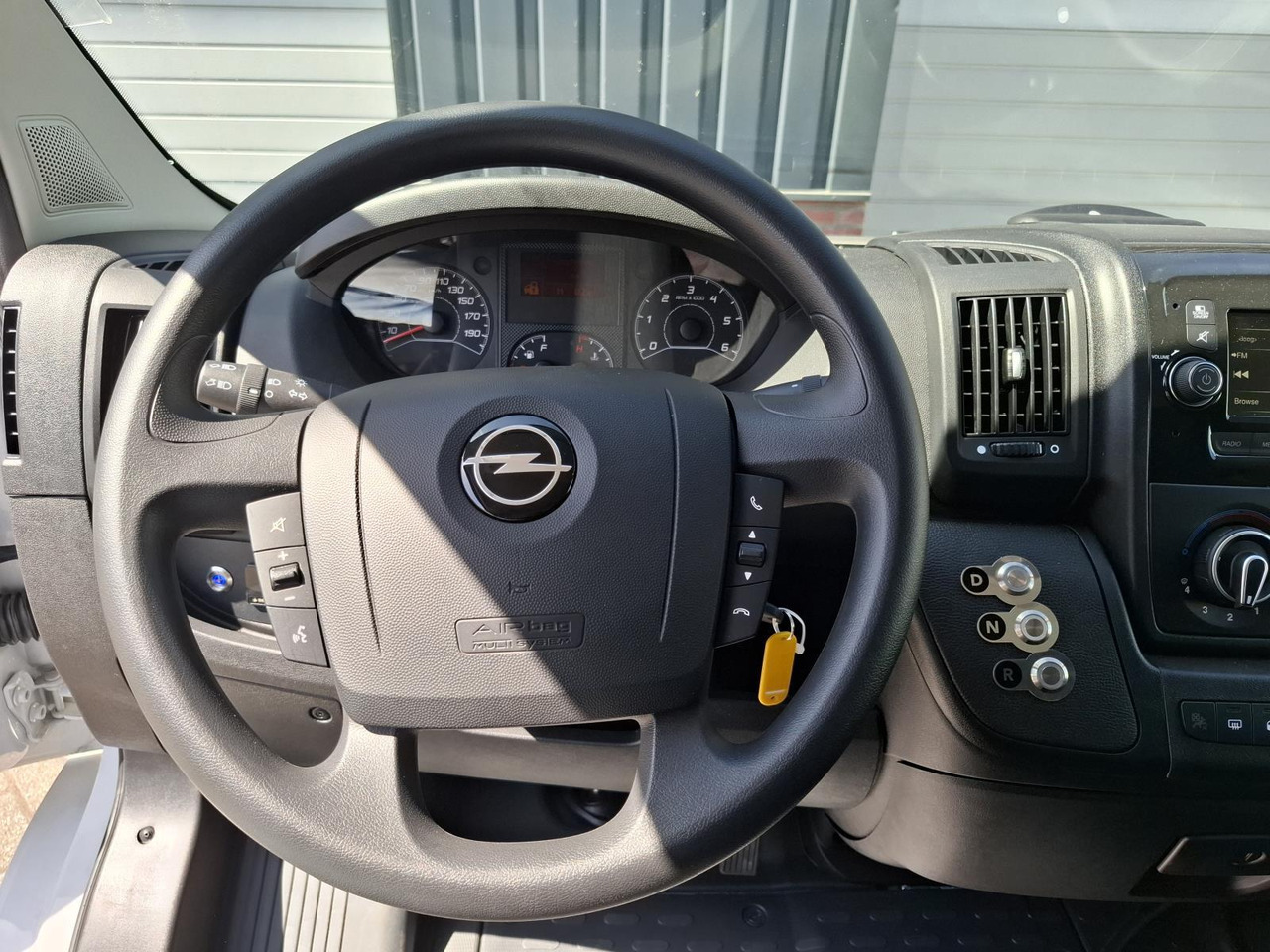 Opel Movano-E L2H2 | 2023 | 82 km | VVF-75-P - כלי רכב מסחרי עם לוח: תמונה 5 Opel Movano-E L2H2 | 2023 | 82 km | VVF-75-P - כלי רכב מסחרי עם לוח: תמונה 5