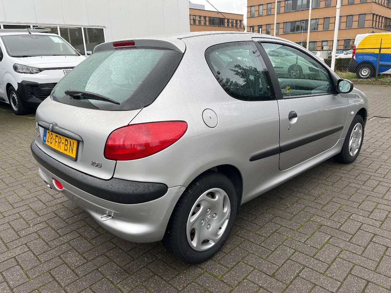 Peugeot 206 1.1 XR | 2000 | 69.922 km | 28FRBN | NAP: Logisch - האצ'בק: תמונה 4 Peugeot 206 1.1 XR | 2000 | 69.922 km | 28FRBN | NAP: Logisch - האצ'בק: תמונה 4