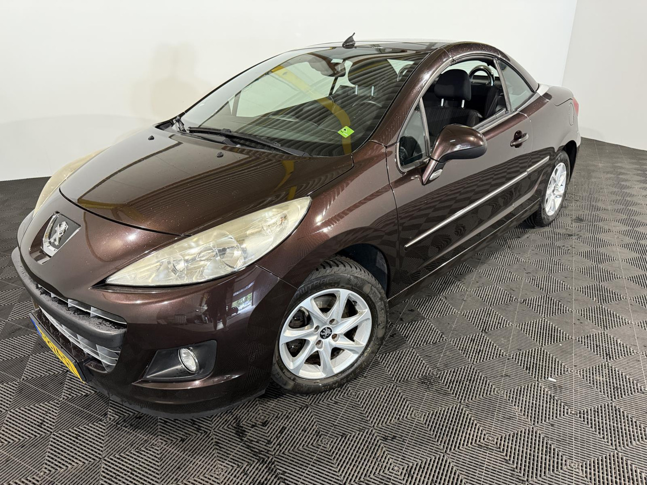 Peugeot 207 CC 1.6 VTI | 2012 | 168.808 km | H-824-FL - מכונית: תמונה 1 Peugeot 207 CC 1.6 VTI | 2012 | 168.808 km | H-824-FL - מכונית: תמונה 1