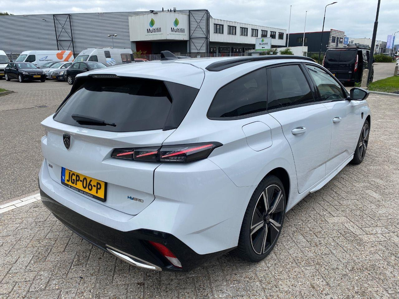 Peugeot 308 SW 1.6 Plug - in Hybrid 225 GT | 2024 | 37.250 km | Automaat | JGP06P | NAP: Geen oordeel - מכונית: תמונה 4 Peugeot 308 SW 1.6 Plug - in Hybrid 225 GT | 2024 | 37.250 km | Automaat | JGP06P | NAP: Geen oordeel - מכונית: תמונה 4