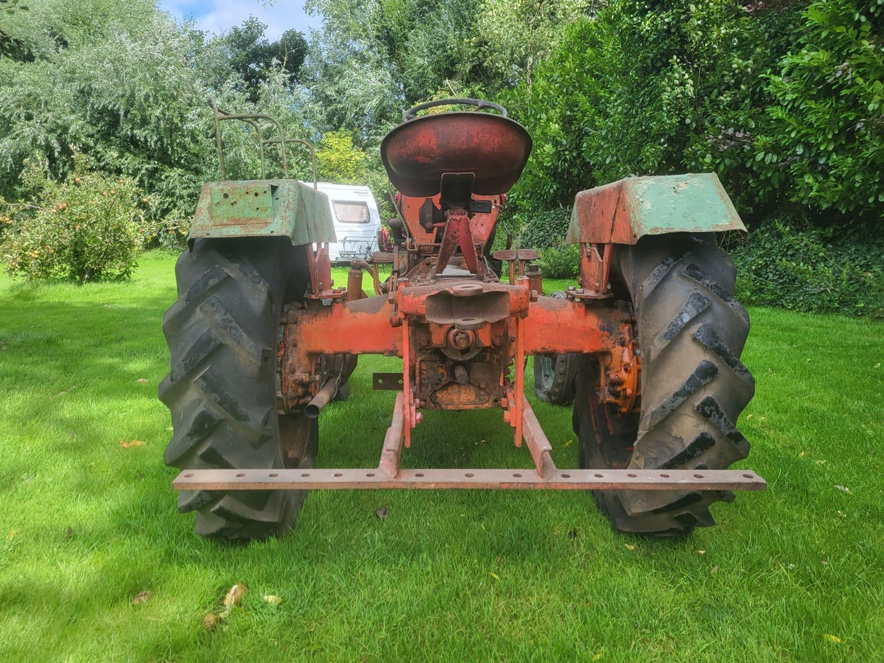 Porsche AP 16 Tractor | 1956 | T-35-DPJ | Schuurvondst - טרקטור חקלאי: תמונה 4 Porsche AP 16 Tractor | 1956 | T-35-DPJ | Schuurvondst - טרקטור חקלאי: תמונה 4