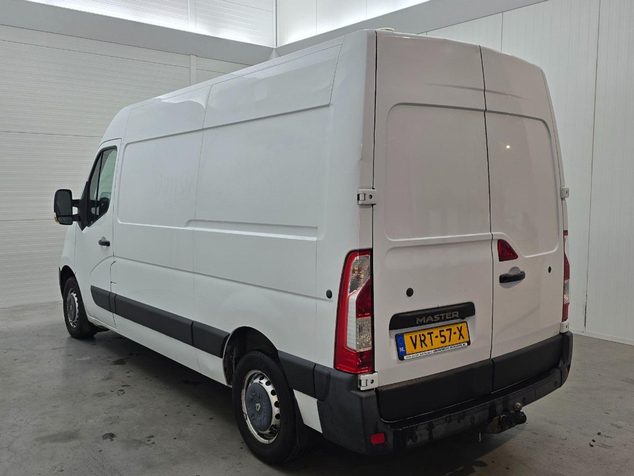 Renault Master T33 2.3 dCi L2H2 Energy | 2017 | 173.242 km | VRT57X | NAP: Geen oordeel - מכונות אחרות: תמונה 3 Renault Master T33 2.3 dCi L2H2 Energy | 2017 | 173.242 km | VRT57X | NAP: Geen oordeel - מכונות אחרות: תמונה 3