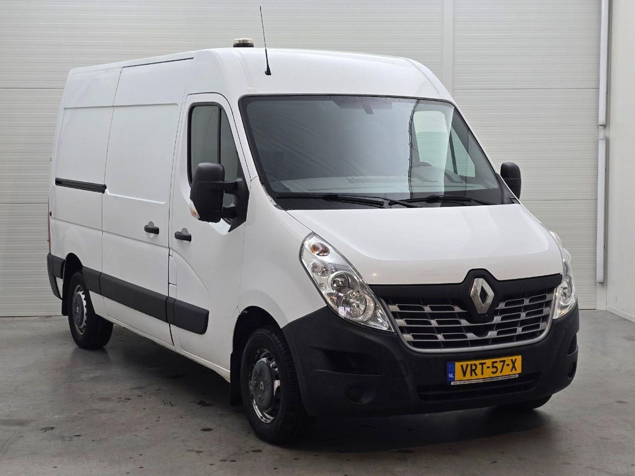 Renault Master T33 2.3 dCi L2H2 Energy | 2017 | 173.242 km | VRT57X | NAP: Geen oordeel - מכונות אחרות: תמונה 2 Renault Master T33 2.3 dCi L2H2 Energy | 2017 | 173.242 km | VRT57X | NAP: Geen oordeel - מכונות אחרות: תמונה 2