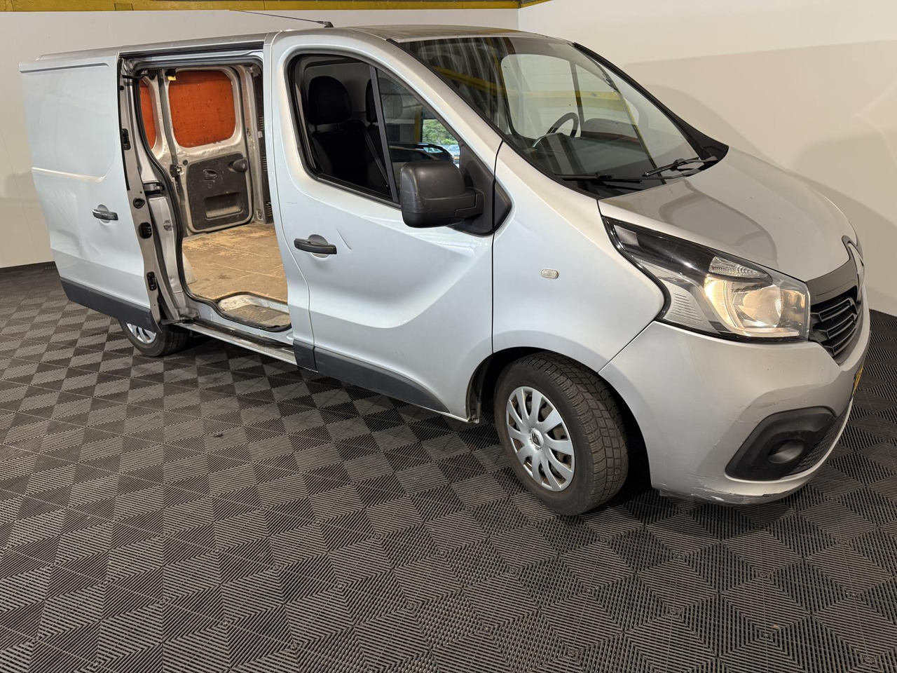 Renault Trafic 1.6 dCi T29 L1H1 Turbo2 Energy | 2014 | 247.840 km | VK-978-R - כלי רכב מסחרי קטן: תמונה 3 Renault Trafic 1.6 dCi T29 L1H1 Turbo2 Energy | 2014 | 247.840 km | VK-978-R - כלי רכב מסחרי קטן: תמונה 3
