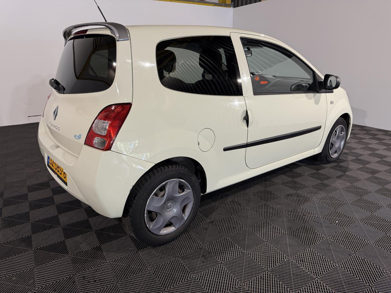 Renault | Twingo | 1.2-16V Collection | 2011 | 193.758 km | 32SBS6 | Logisch - האצ'בק: תמונה 2 Renault | Twingo | 1.2-16V Collection | 2011 | 193.758 km | 32SBS6 | Logisch - האצ'בק: תמונה 2