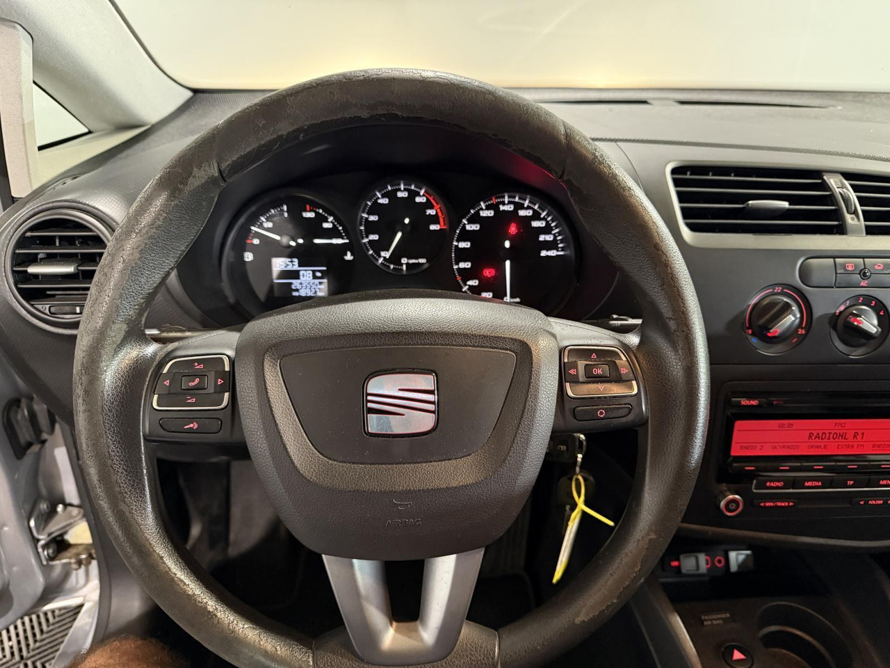 SEAT | Leon | 1.2 TSI Good Stuff | 2011 | 263.550 km | 08PBR6 | Logisch - האצ'בק: תמונה 5 SEAT | Leon | 1.2 TSI Good Stuff | 2011 | 263.550 km | 08PBR6 | Logisch - האצ'בק: תמונה 5