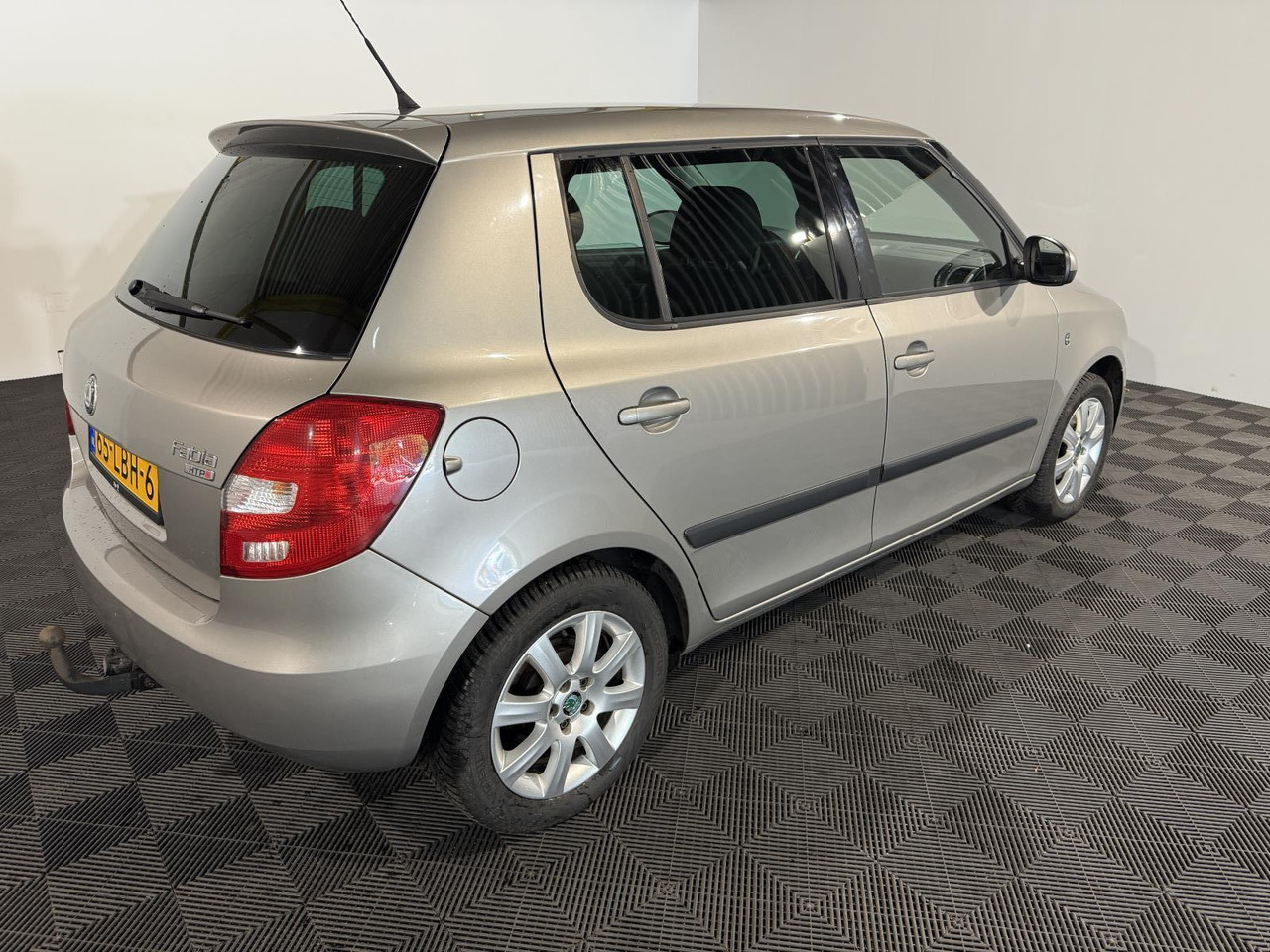 Skoda | Fabia | 1.2-12V Sprint | 2010 | 217.614 km | 65LBH6 | Logisch - האצ'בק: תמונה 4 Skoda | Fabia | 1.2-12V Sprint | 2010 | 217.614 km | 65LBH6 | Logisch - האצ'בק: תמונה 4