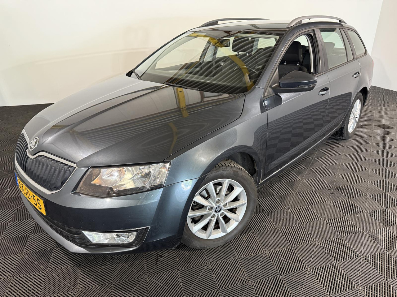 Skoda Octavia Combi 1.2 TSI Greentech Ambition Businessline | 2014 | 209.293 km | 3-XJD-55 - מכונות אחרות: תמונה 1 Skoda Octavia Combi 1.2 TSI Greentech Ambition Businessline | 2014 | 209.293 km | 3-XJD-55 - מכונות אחרות: תמונה 1