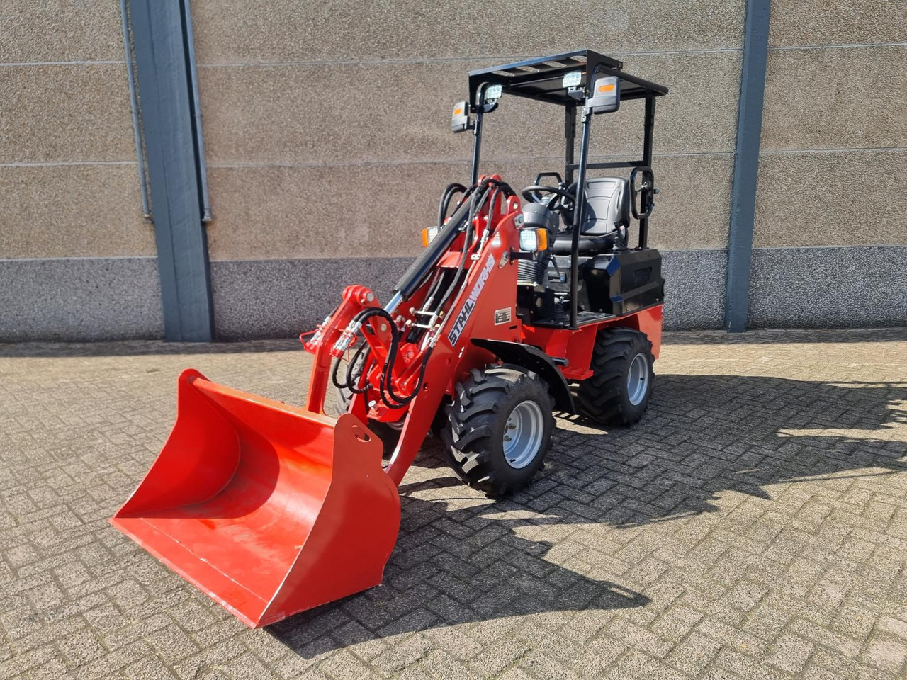 Stahlworks R906 Shovel Nieuw - מעמיס גלגלים: תמונה 1 Stahlworks R906 Shovel Nieuw - מעמיס גלגלים: תמונה 1
