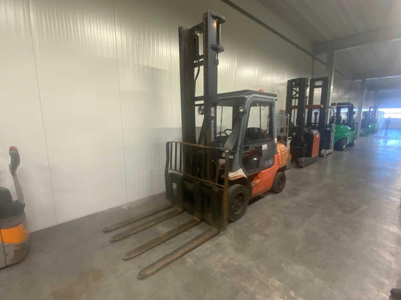 Toyota 02-7FGJF35 - מלגזת LPG: תמונה 1 Toyota 02-7FGJF35 - מלגזת LPG: תמונה 1