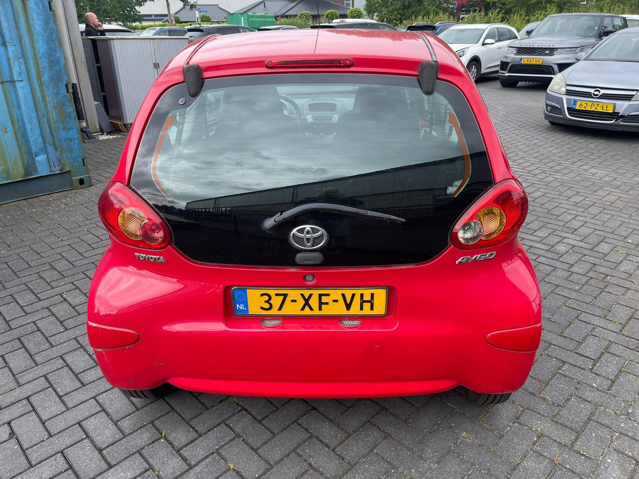 Toyota Aygo 1.0 12V 37-XF-VH - האצ'בק: תמונה 2 Toyota Aygo 1.0 12V 37-XF-VH - האצ'בק: תמונה 2