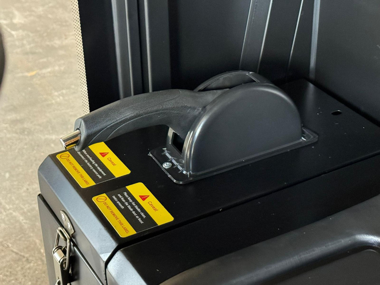 Veegmachine Stahlgruppe SGS100 - ציוד לסדנאות: תמונה 2 Veegmachine Stahlgruppe SGS100 - ציוד לסדנאות: תמונה 2