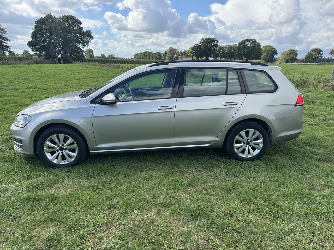 Volkswagen | Golf Variant | 1.2 TSI Comfortline Automaat | 2015 | 251.311 km | 7ZKH03 | Logisch - מכונית: תמונה 4 Volkswagen | Golf Variant | 1.2 TSI Comfortline Automaat | 2015 | 251.311 km | 7ZKH03 | Logisch - מכונית: תמונה 4