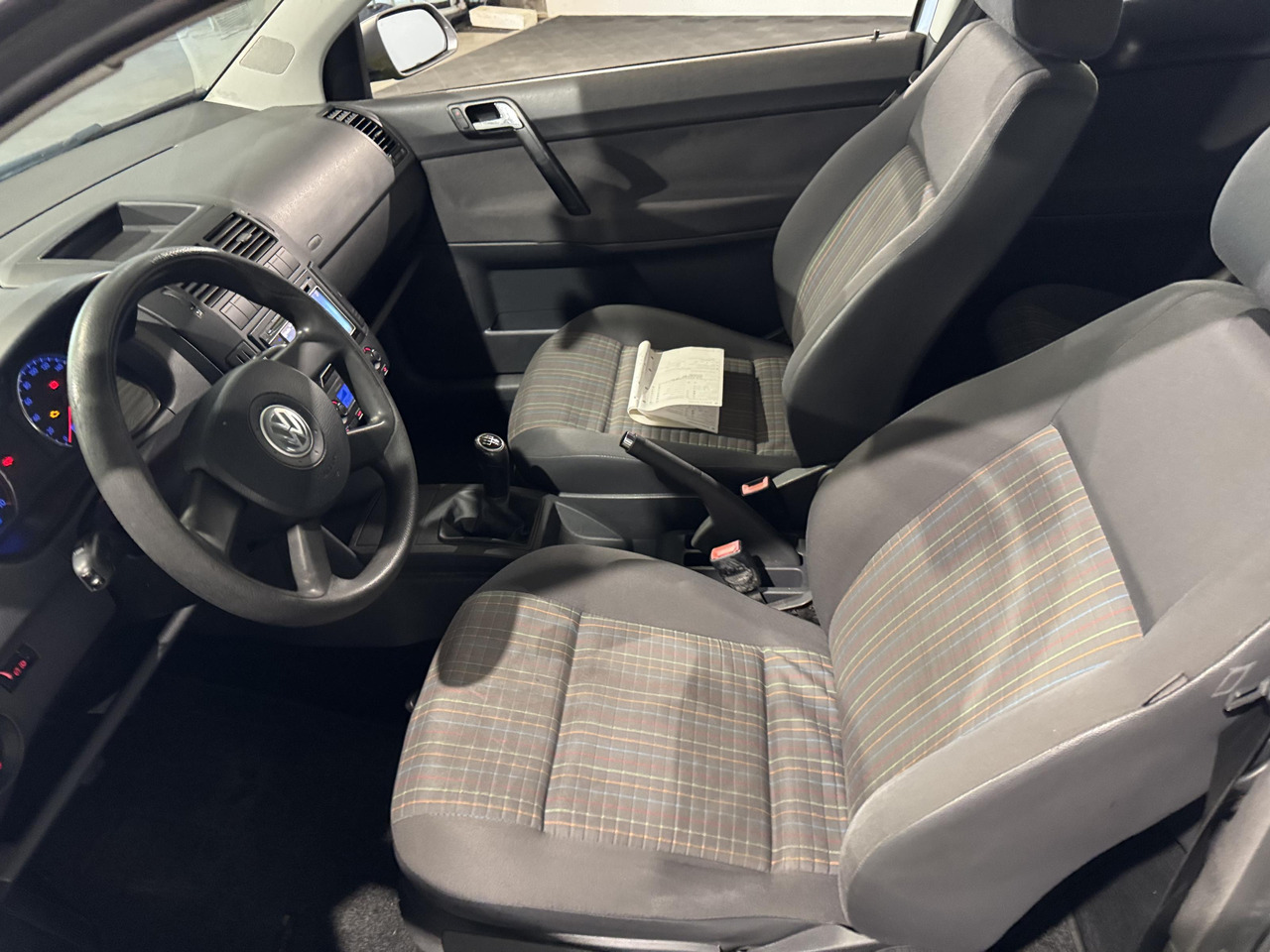 Volkswagen Polo 1.4-16V FSI Optive | 2006 | 222.720 km | 86-SX-TB - מכונות אחרות: תמונה 3 Volkswagen Polo 1.4-16V FSI Optive | 2006 | 222.720 km | 86-SX-TB - מכונות אחרות: תמונה 3