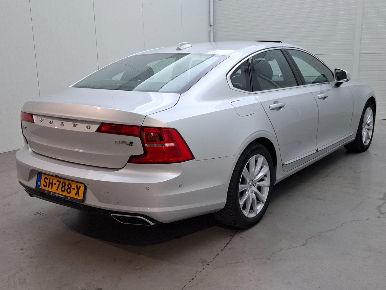 Volvo S90 2.0 D5 AWD Inscription | 2016 | 175.340 km | Automaat | SH788X | NAP: Geen oordeel - סדאן: תמונה 4 Volvo S90 2.0 D5 AWD Inscription | 2016 | 175.340 km | Automaat | SH788X | NAP: Geen oordeel - סדאן: תמונה 4