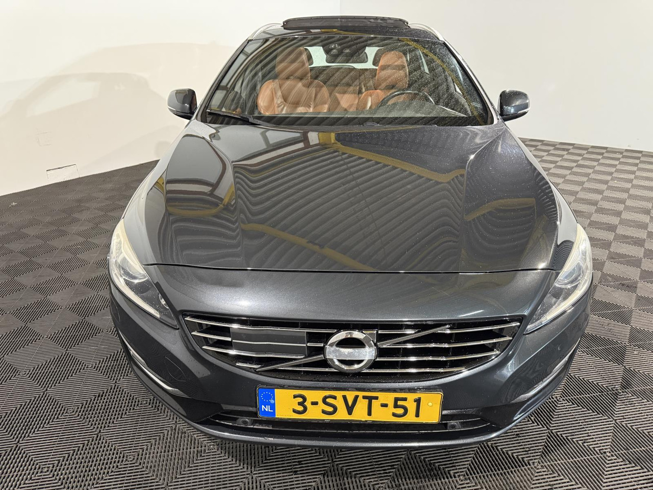 Volvo V60 2.4 D6 AWD Plug-In Hybrid Summum | 2013 | 3-SVT-51 | 247.435 km | 3-SVT-51 - מכונית: תמונה 5 Volvo V60 2.4 D6 AWD Plug-In Hybrid Summum | 2013 | 3-SVT-51 | 247.435 km | 3-SVT-51 - מכונית: תמונה 5