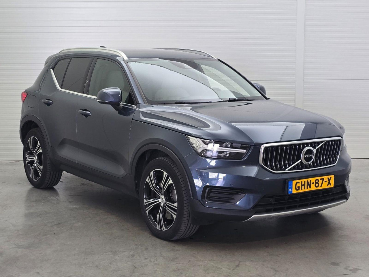 Volvo XC40 1.5 T5 Twin Engine Inscription | 2020 | 100.805 km | Automaat | GHN87X | NAP: Geen oordeel - SUV: תמונה 2 Volvo XC40 1.5 T5 Twin Engine Inscription | 2020 | 100.805 km | Automaat | GHN87X | NAP: Geen oordeel - SUV: תמונה 2