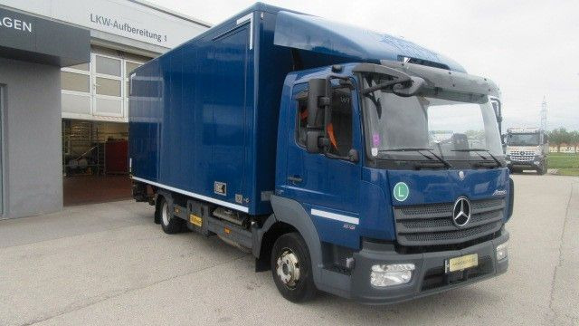 Mercedes-Benz 818L Koffer LBW, 1,5 to, Seitentüre - משאית תיבה: תמונה 3 Mercedes-Benz 818L Koffer LBW, 1,5 to, Seitentüre - משאית תיבה: תמונה 3