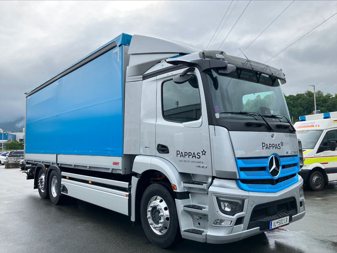 Mercedes-Benz eActros 400L 6x2 - משאית וילונות צד, משאית חשמלית: תמונה 4 Mercedes-Benz eActros 400L 6x2 - משאית וילונות צד, משאית חשמלית: תמונה 4
