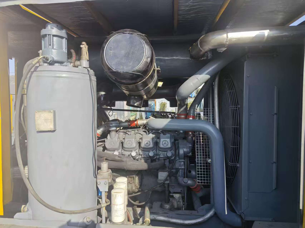 Atlas copco XRVS455MD AS - כלי/ ציוד: תמונה 2 Atlas copco XRVS455MD AS - כלי/ ציוד: תמונה 2