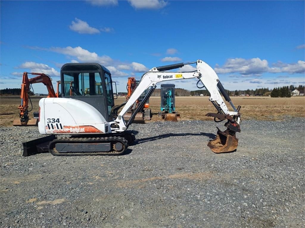 Bobcat 334 kallistajalla - מיני מחפר: תמונה 5 Bobcat 334 kallistajalla - מיני מחפר: תמונה 5