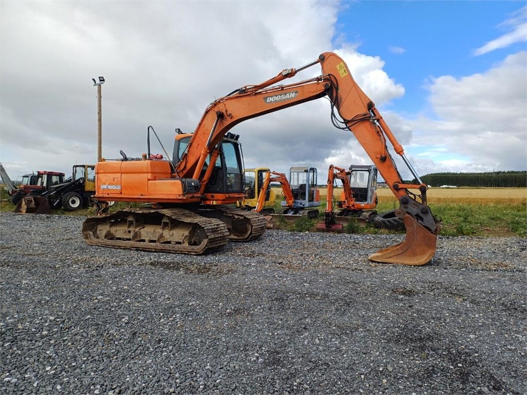 Doosan DX160LC Metsä alustalla - מחפר סורק: תמונה 4 Doosan DX160LC Metsä alustalla - מחפר סורק: תמונה 4