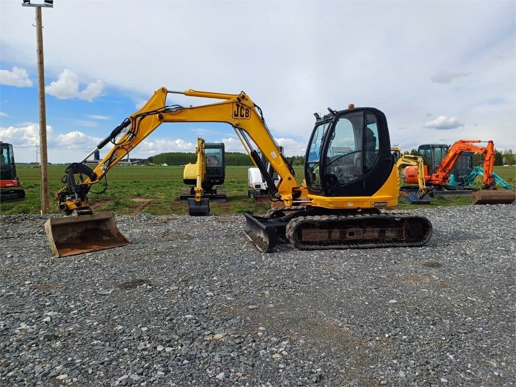 JCB 8080 Engconin pyörittäjällä - מיני מחפר: תמונה 2 JCB 8080 Engconin pyörittäjällä - מיני מחפר: תמונה 2