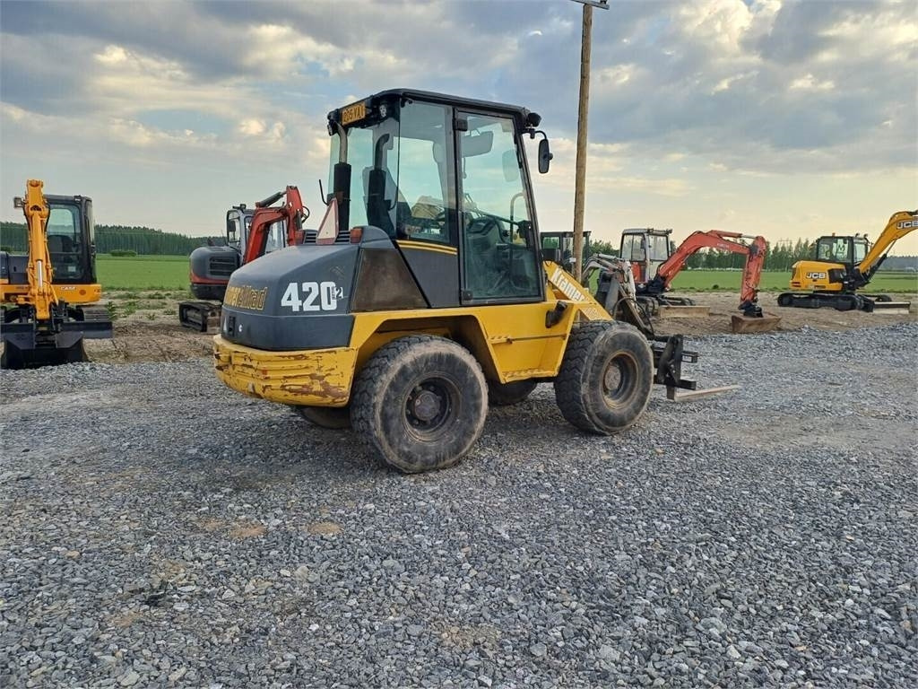 Kramer 420 series 2 Kauha +Piikit - מעמיס גלגלים: תמונה 3 Kramer 420 series 2 Kauha +Piikit - מעמיס גלגלים: תמונה 3