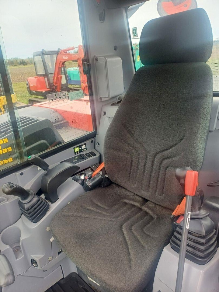 מיני מחפר Kubota Kx080-4a Engcon pyörittäjällä: תמונה 14 מיני מחפר Kubota Kx080-4a Engcon pyörittäjällä: תמונה 14