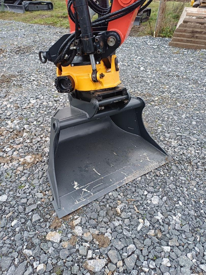 מיני מחפר Kubota Kx080-4a Engcon pyörittäjällä: תמונה 8 מיני מחפר Kubota Kx080-4a Engcon pyörittäjällä: תמונה 8