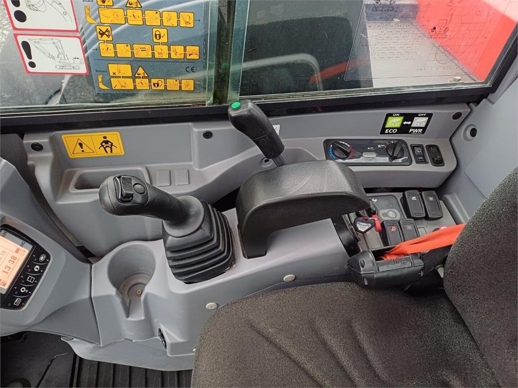 מיני מחפר Kubota Kx080-4a Engcon pyörittäjällä: תמונה 16 מיני מחפר Kubota Kx080-4a Engcon pyörittäjällä: תמונה 16